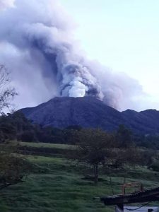 turrialba_volcano_eruption_2014-_costa_rica_3
